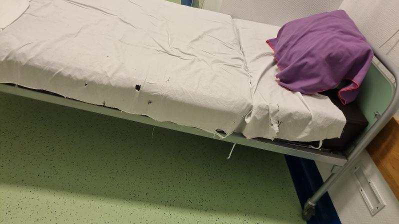 Imagini din "albumul" unei mame care a născut la Ginecologie 1: "Acesta a fost cearceaful de pe patul meu"