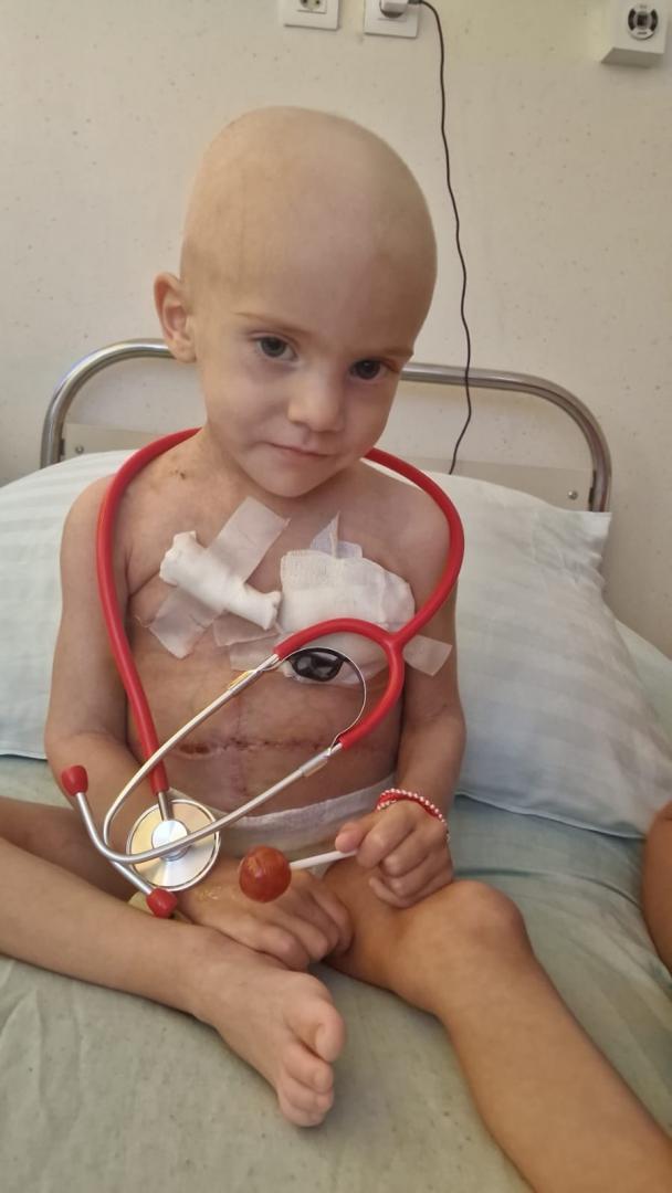 Salvează o inimă! La doar trei anișori, Diana duce o luptă incredibilă împotriva unui adversar nemilos - cancerul
