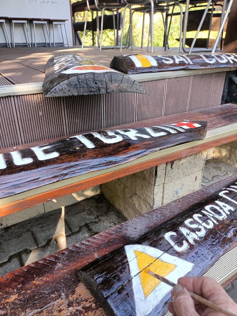Salvamontiștii clujeni au pus la punct indicatoarele de pe traseele din Cheile Turzii
