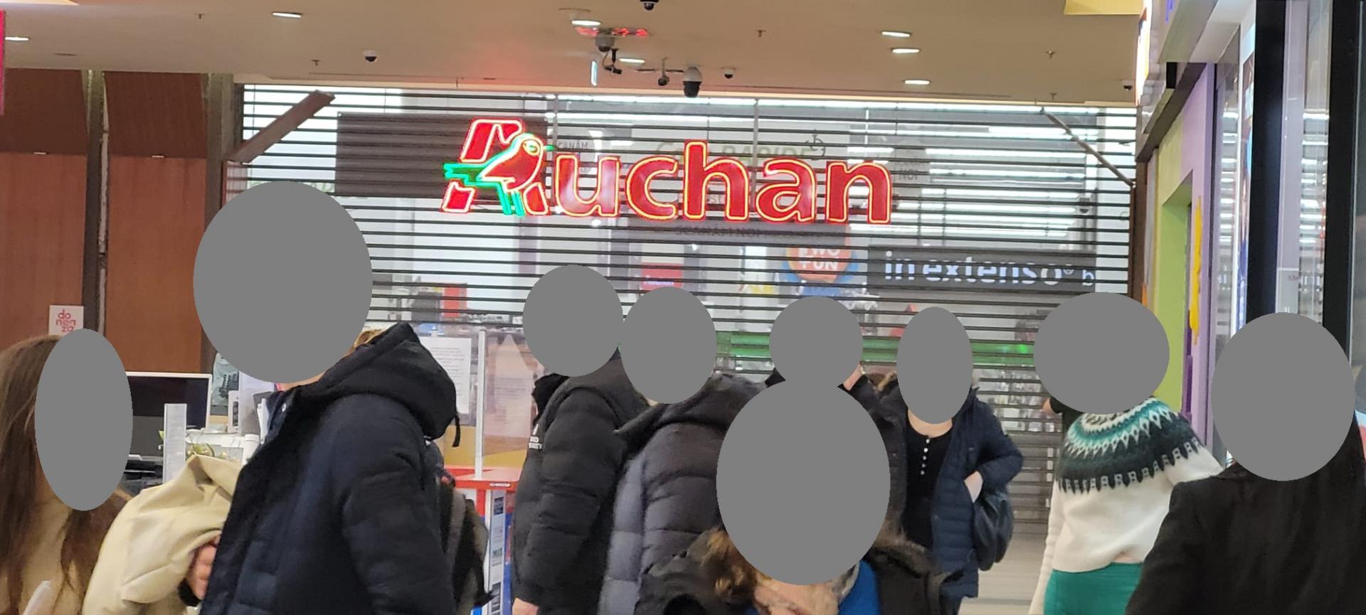 Incendiu la mall-ul din Gheorgheni. Pompierii intervin cu trei autospeciale