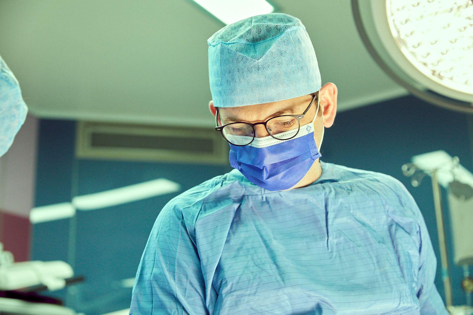 Bun venit în viitorul medicinei! La două ore de Cluj, ACIBADEM salvează vieți cu o echipă dedicată fiecărui pacient