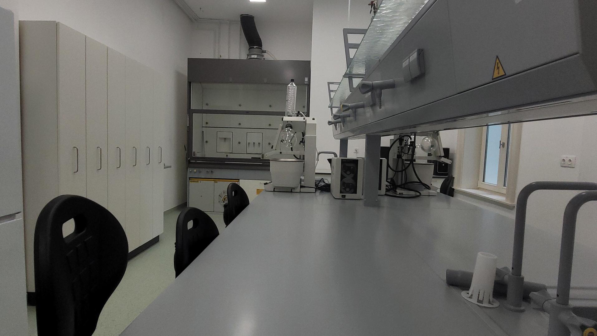 UMF Cluj a inaugurat noul Centru de Cercetare privind Dezvoltarea Medicamentului. Investiție de peste 30 de milioane de lei