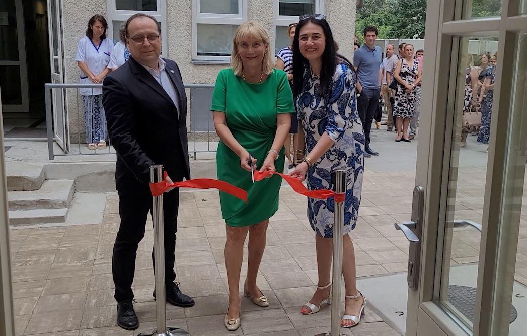 UMF Cluj a inaugurat noul Centru de Cercetare privind Dezvoltarea Medicamentului. Investiție de peste 30 de milioane de lei