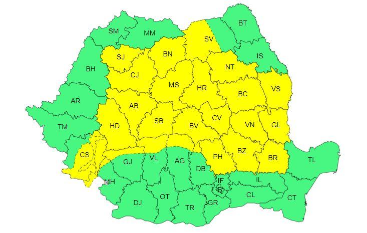 Se întorc furtunile! Clujul, sub COD GALBEN de averse torențiale, descărcări electrice și vânt