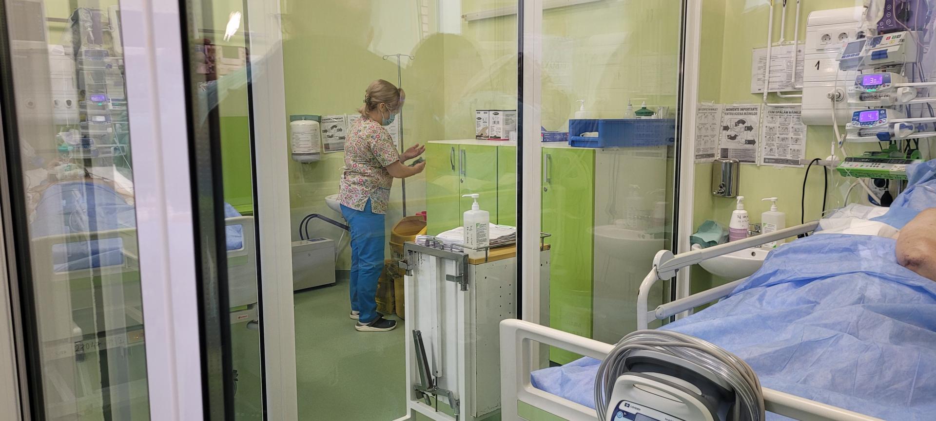 Saloane recompartimentate, aparatură de ultimă generație și centrală de tratarea aerului la Clinica Medicală I din Cluj