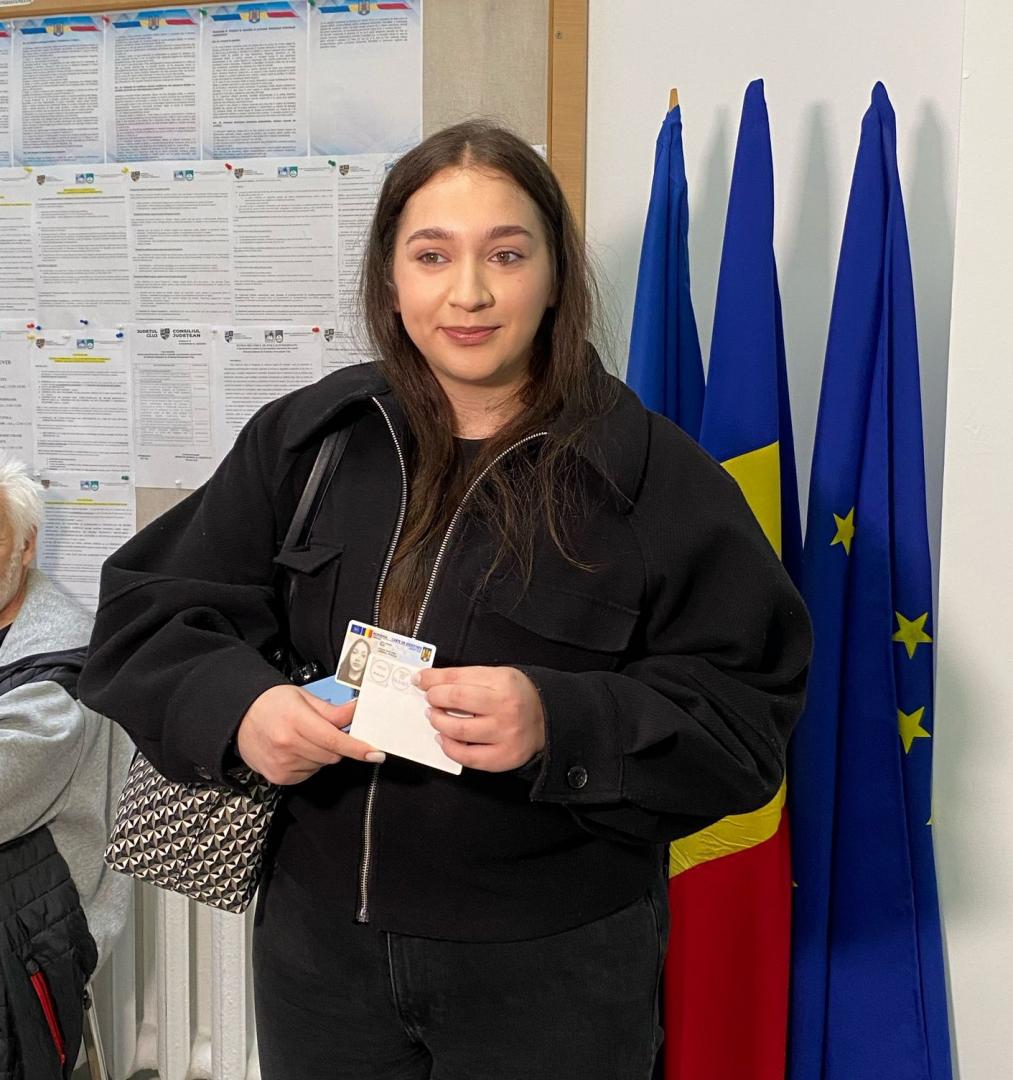 Premieră la Cluj! Prima carte electronică de identitate din România a fost emisă. Cine o deține