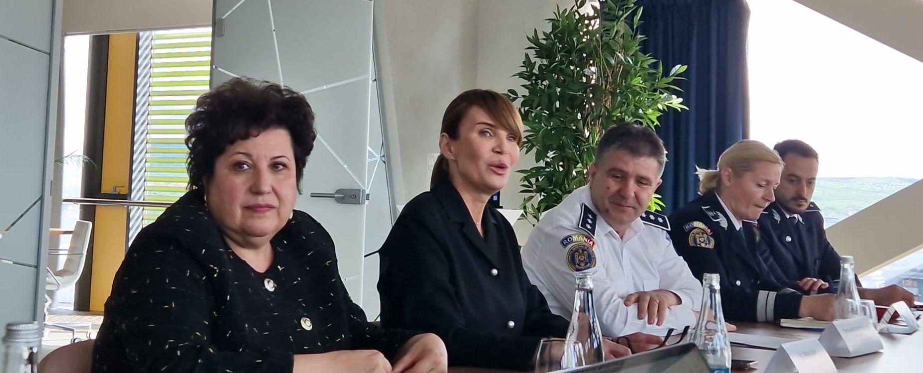 Jungla Digitală, programul NTT DATA Romania pentru siguranța copiilor în online: Cum ne protejăm de fake news, cyberbullying sau furturi bancare