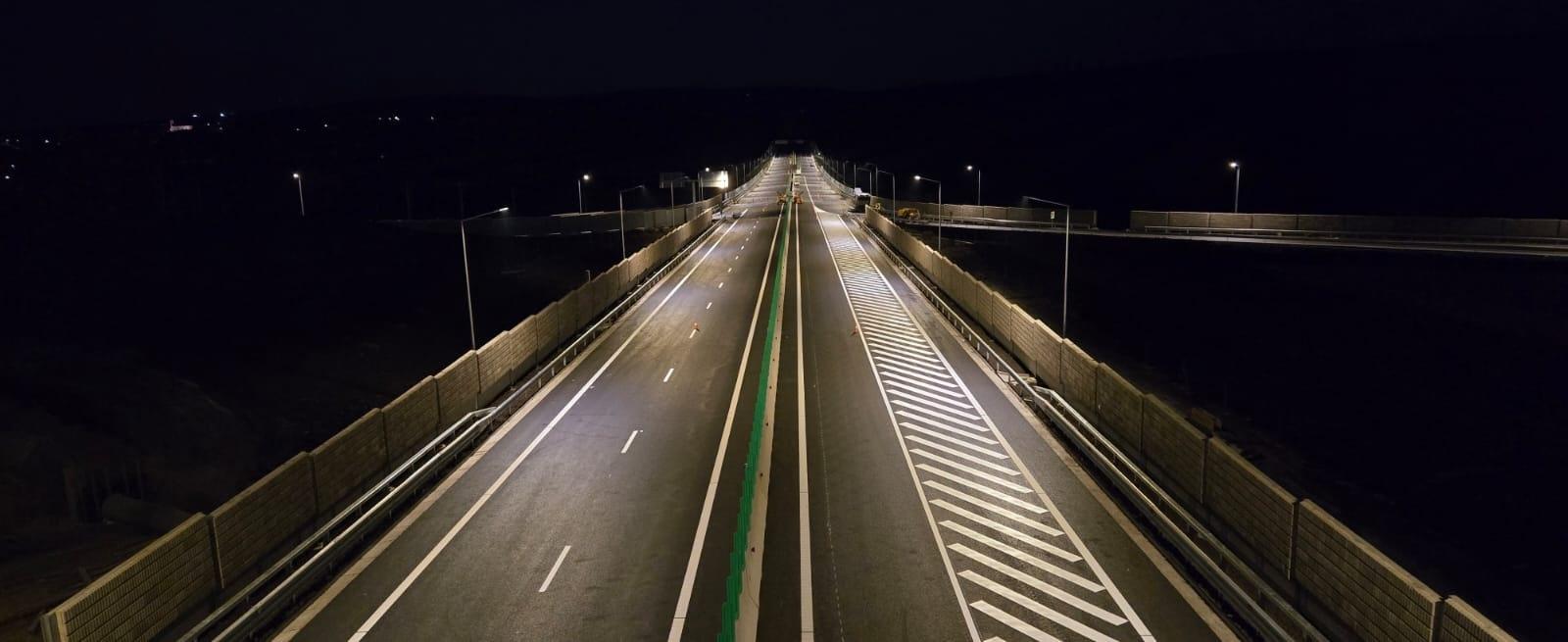 IMAGINI nocturne de pe DEx4. Au fost finalizate testele de iluminat pe noua legătură a Clujului cu A3