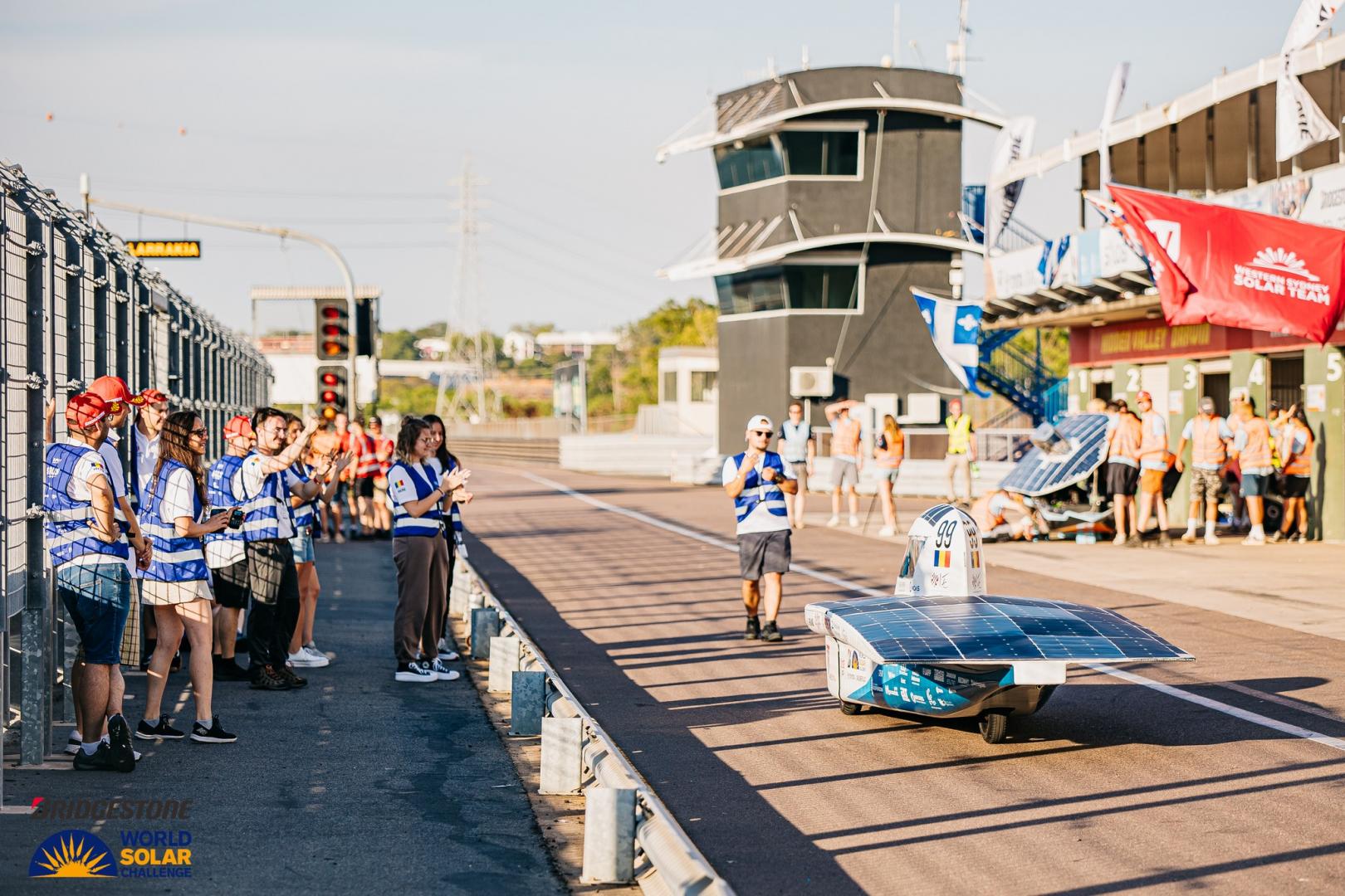 Echipa Solis UTCN, la Bridgestone World Solar Challenge 2025. A început cea mai prestigioasă competiție din lume dedicată vehiculelor propulsate cu en