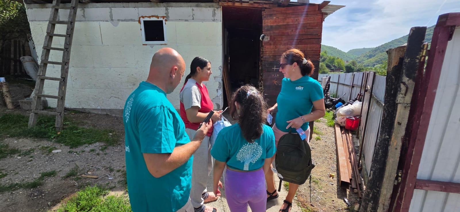 Voluntarii CERT Transilvania, cu ghiozdanele pline, spre copiii din Apuseni: "Înseamnă mai mult decât rechizite – înseamnă speranță, încredere și