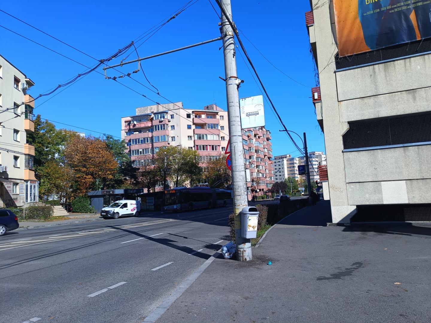 Cică fumatul e interzis în stațiile CTP din Cluj-Napoca. Nici pomeneală, dacă numeri chiștoacele!!!