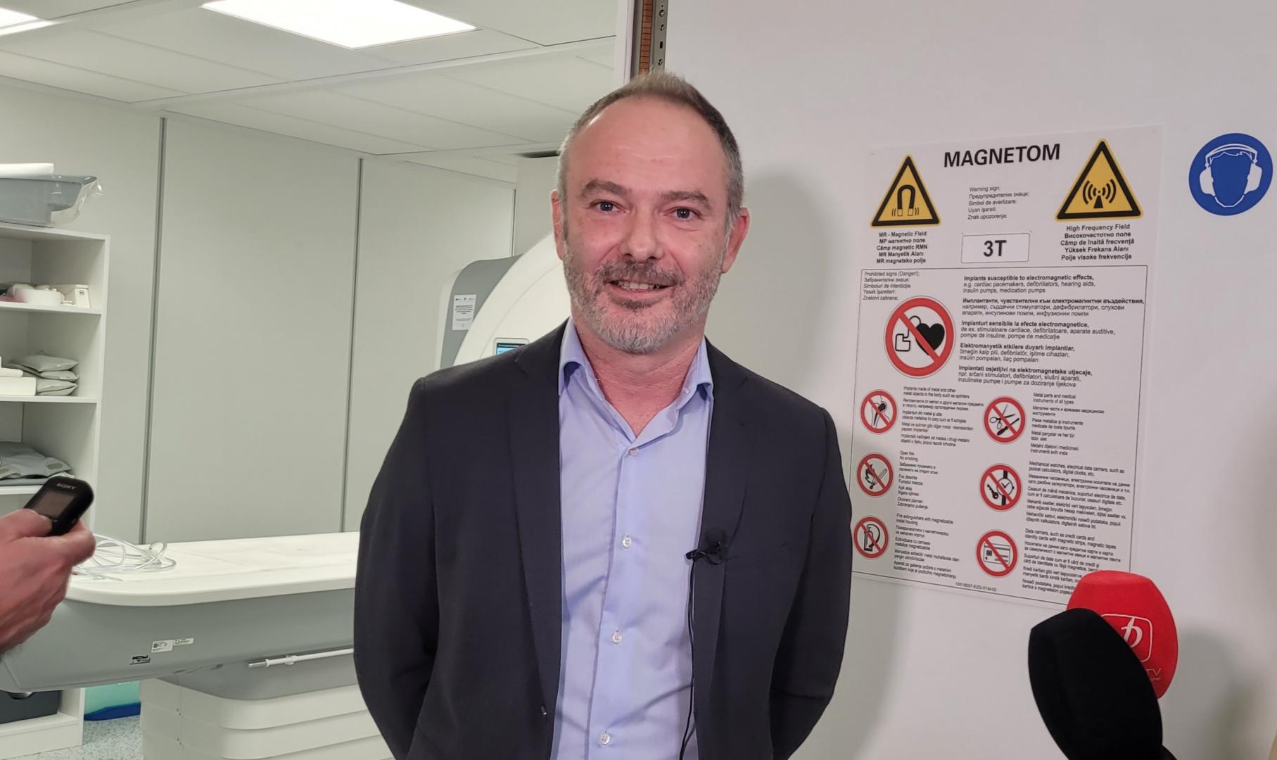 Aparate RMN de ultimă generație la SCJU Cluj. Tehnologia bazată pe AI reduce timpul examinării și crește calitatea imaginilor