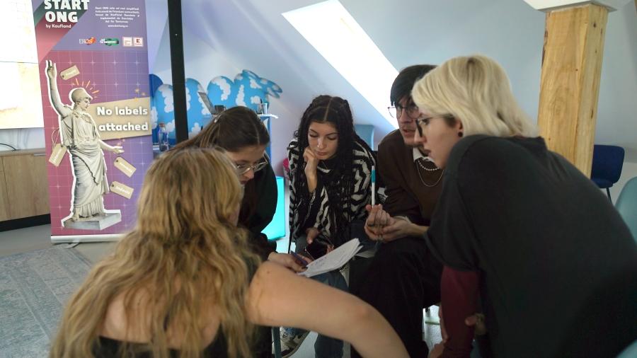 C&acirc;nd media &icirc;nvață să aibă grijă de oameni. Cum Asociația EROS schimbă generații și narațiunile, nu doar conținut