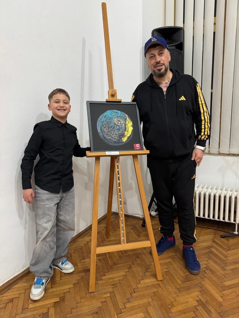 Liviu Alexa debutează ca pictor cu expoziția "Noi suntem Apocalipsa" / Lucrări de 20.000 de euro v&acirc;ndute &icirc;n seara vernisajului