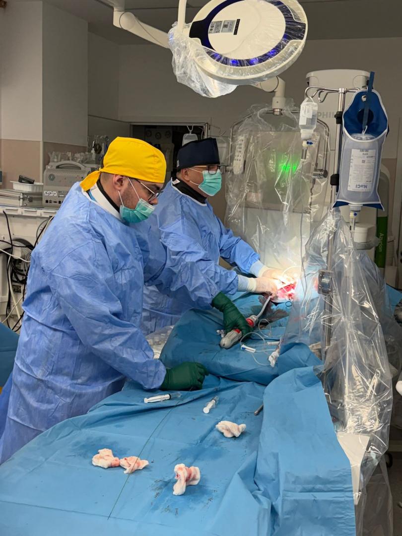 Clujul scrie istorie &icirc;n cardiologie! Medicii de la Institutul Inimii au realizat, &icirc;n premieră națională, o procedură de implantare