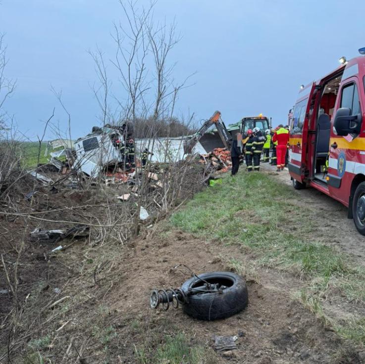 Accident cumplit &icirc;n această dimineață pe un drum din Transilvania. A fost "ultimul drum" pentru un t&acirc;năr/ Cum s-a produs tragedia
