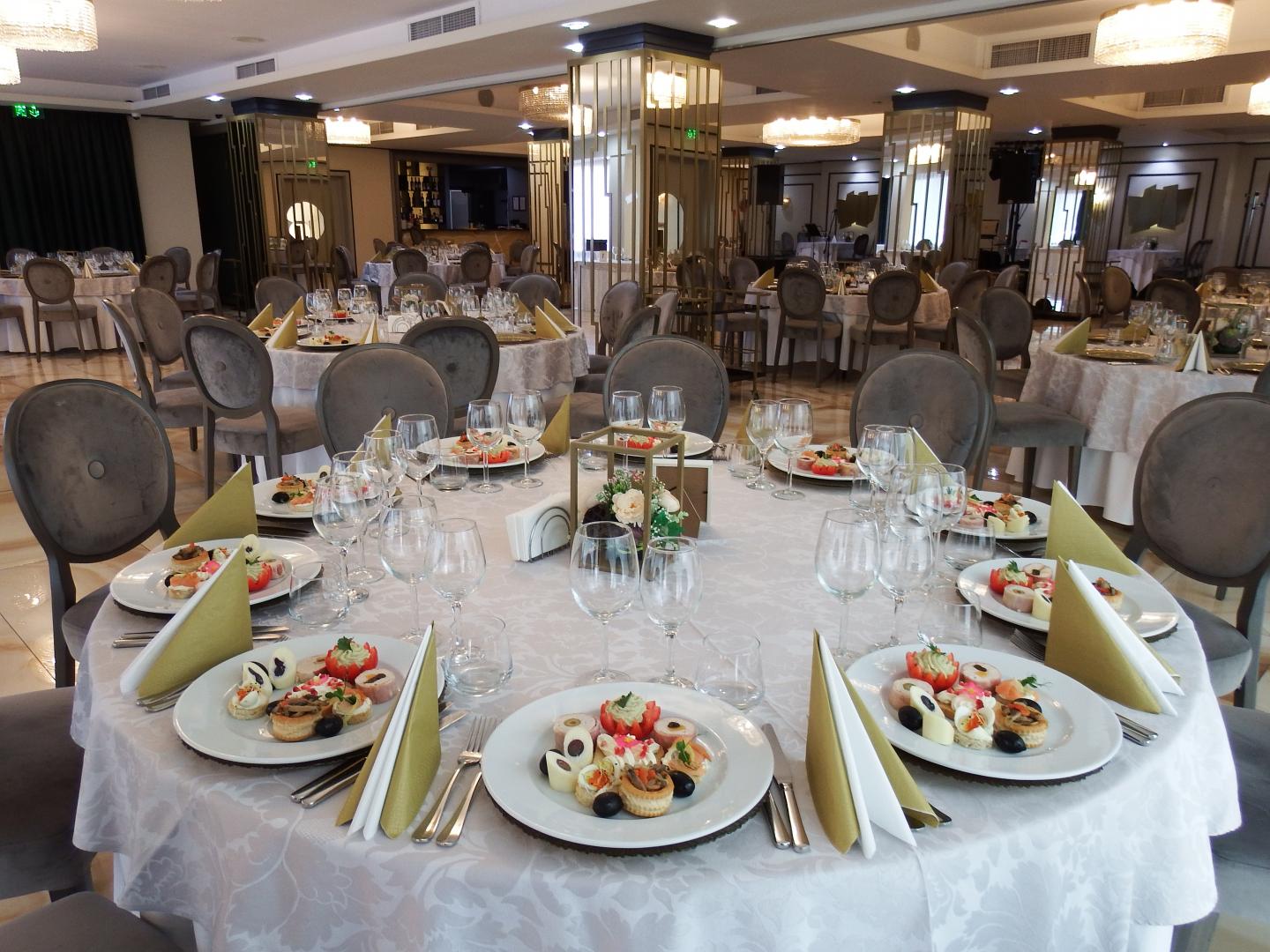 Ofertele de toamnă au ajuns la Hotel Univers