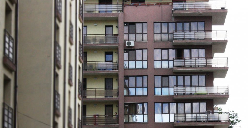 Ohooo... Pe Frunzişului răsare un bloc cu 15 etaje. Cum îşi bate Primăria singură cuie în talpă