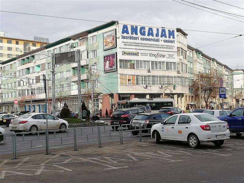 Bătălia publicităţii. „Vai, ce sărăcie groasă este aici."