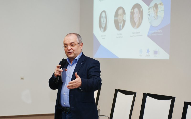 Funcționarii publici umani, înlocuiți de roboți la Primăria Cluj