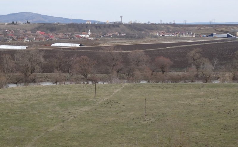 Autostrada Transilvania. Cum arată şantierul care "taie" un sat în două
