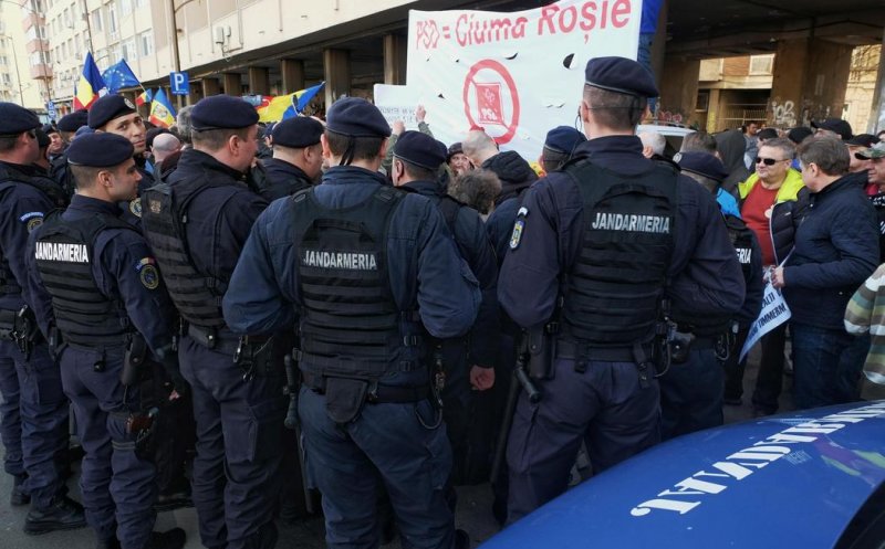 Protestatar surdo-mut, amendat pentru că a „scandat” lozinci împotriva PSD!  Trebuie să plătească 2.000 lei