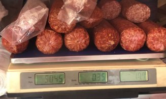 Alertă: Salam infestat cu virusul pestei porcine africane confiscat la vamă