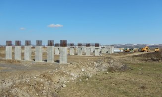 Inspecţie CNAIR pe Autostrada Sebeş-Turda. Puţini muncitori pe şantier, avans redus