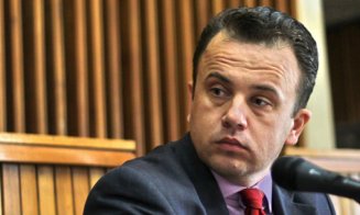 Iniţiativă legislativă a fostului ministru Liviu Pop: Majorarea cu 20% a salariilor personalului nedidactic din învăţământul preunivesitar