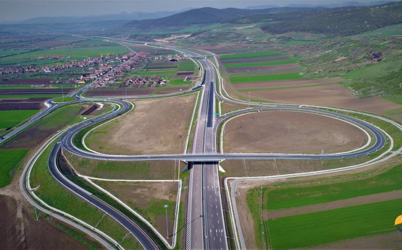 Imagini spectaculoase cu o bucată de autostradă de lângă Cluj. E gata, dar autoritățile încă se mai gândesc
