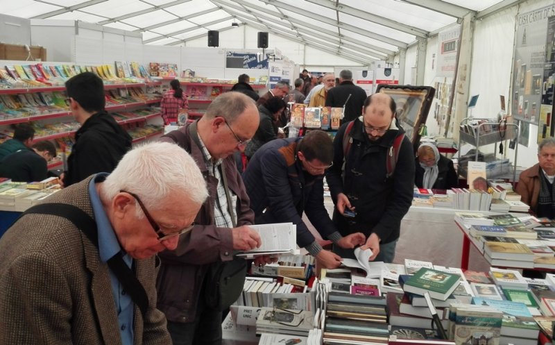 Peste 70 de expozanţi la Gaudeamus