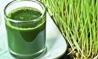 De ce să ții cura de detoxificare cu orz verde