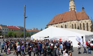 Clujul citeşte! 28.000 de vizitatori la Gaudeamus şi 2.000 de cărţi donate pentru biblioteca din Frata