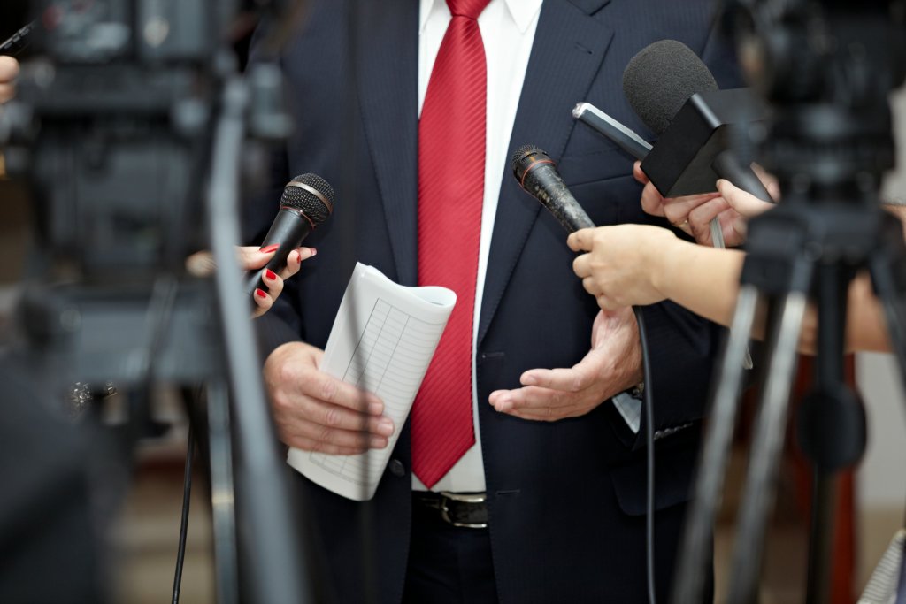 ZIUA de CLUJ angajează REDACTOR pe domeniul POLITIC