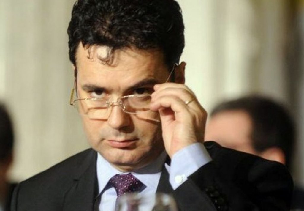 Fost ministru al Educaţiei, în scandalul locurilor bugetate: "Este o situaţie inacceptabilă,  o decizie iraţională a ministrului Popa"