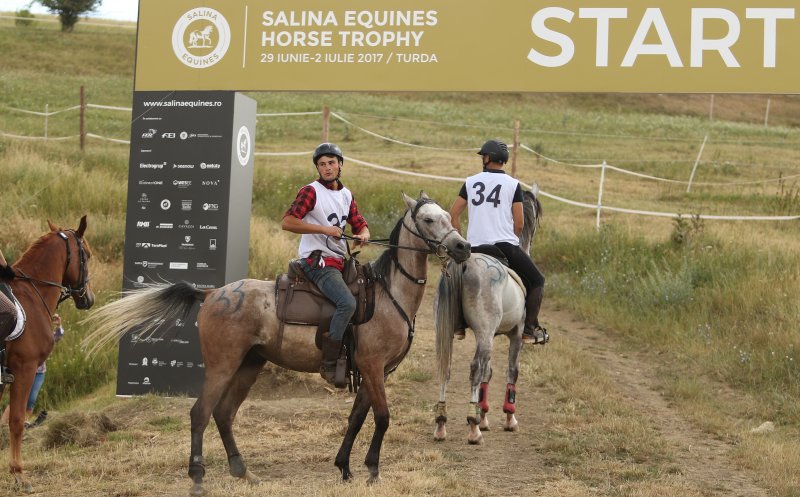 Cai, competiţie, mâncare tradiţională şi distracţie, în weekend la Salina Equines