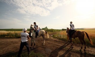 Cai, competiţie, mâncare tradiţională şi distracţie, în weekend la Salina Equines