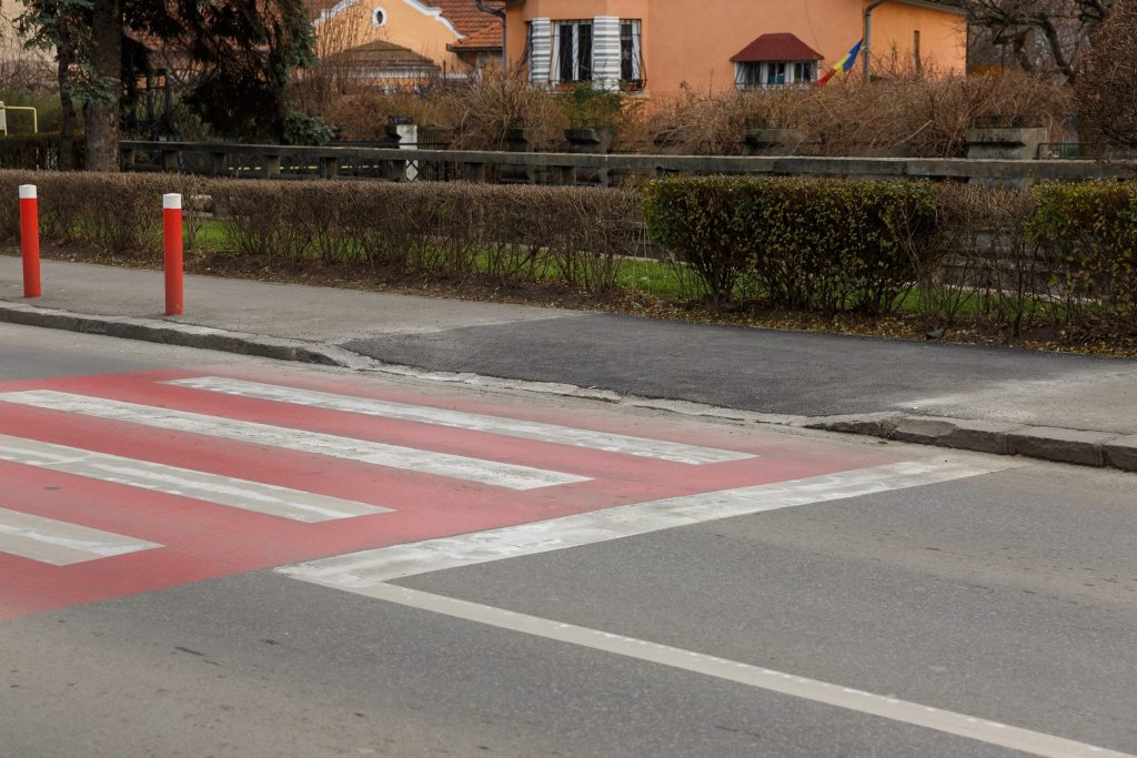 Rampe pentru persoanele cu nevoi speciale, biciclete și cărucioare