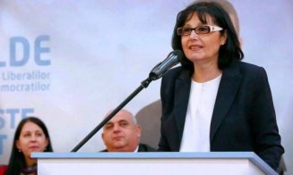 Steluţa Cătăniciu (ALDE Cluj): Preşedintele nu poate retrage nici moral, nici legal încrederea guvernului