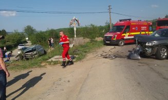 Minivacanţa de 1 Mai începe la Cluj cu un accident. Patru răniţi