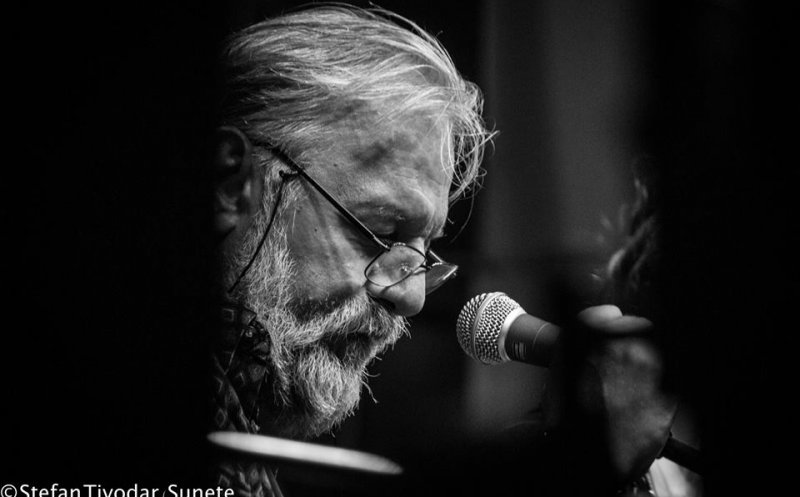 Muzicianul Adrian Berinde are nevoie de ajutorul oamenilor dragi pe care i-a lăsat în Cluj: "Durerile sunt cumplite, trăiesc cu morfină"