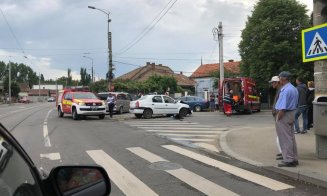Polițiștii au încătușat un șofer scandalagiu beat, care a produs un accident de circulație în lanț în cartierul Iris