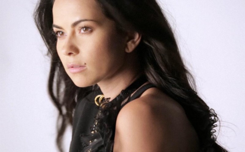 Inna, la spital după ce scena pe care cânta s-a prăbuşit