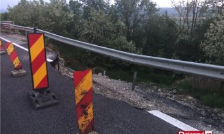 Șocant! Drumul care leagă Dejul de Baia Mare a luat-o la vale. Sute de milioane de lei duși pe apa sâmbetei