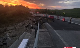 Șocant! Drumul care leagă Dejul de Baia Mare a luat-o la vale. Sute de milioane de lei duși pe apa sâmbetei