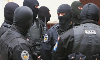 Ziua Z: 600 de poliţişti, peste 200 de percheziţii, aproape 300 de persoane la audieri. Este vizat şi Clujul