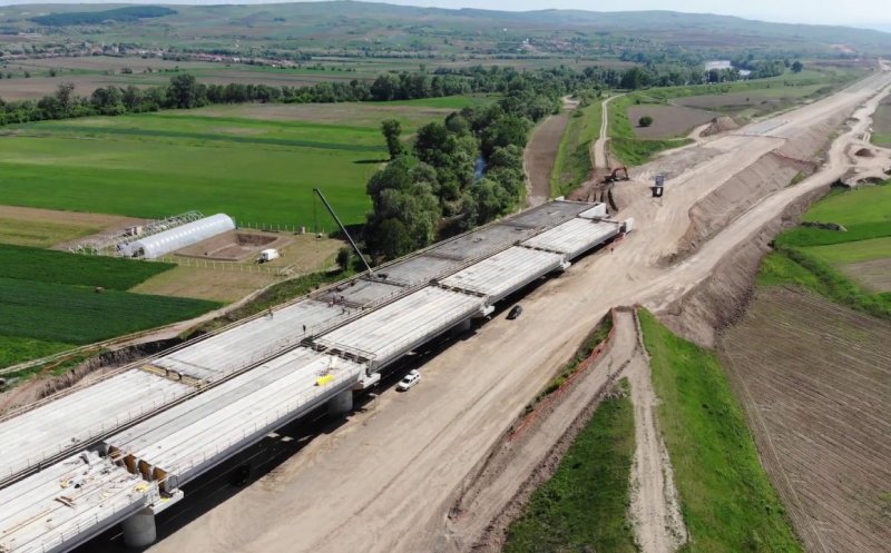 Imagini cu drona de pe Lotul 1, cel mai întârziat de pe Autostrada Sebeş - Turda. Când va fi inaugurat