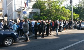 Umiliți la Pașapoarte. Obținerea documentului de călătorie, un calvar pentru clujeni