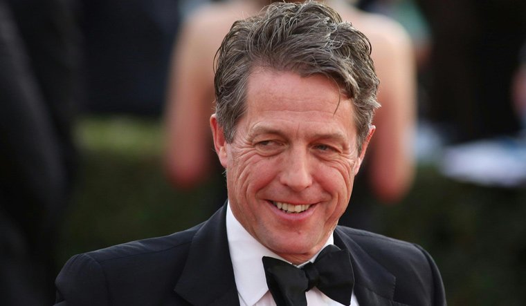 Hugh Grant se căsătoreşte pentru prima dată la 57 de ani