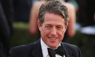 Hugh Grant se căsătoreşte pentru prima dată la 57 de ani